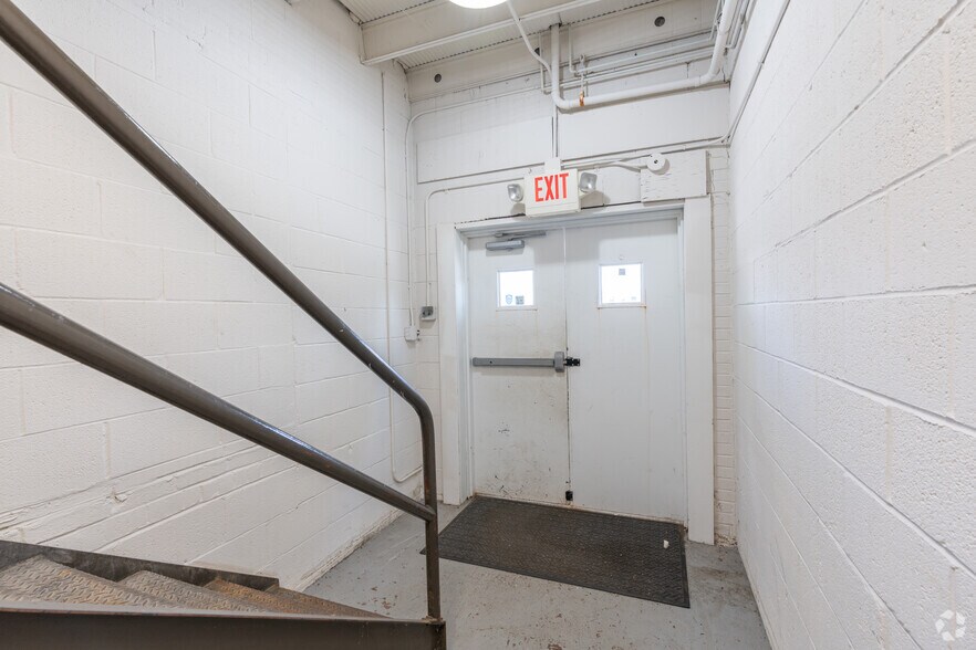 More Photos Of 600 S Poplar St, Hazleton Service For Lease