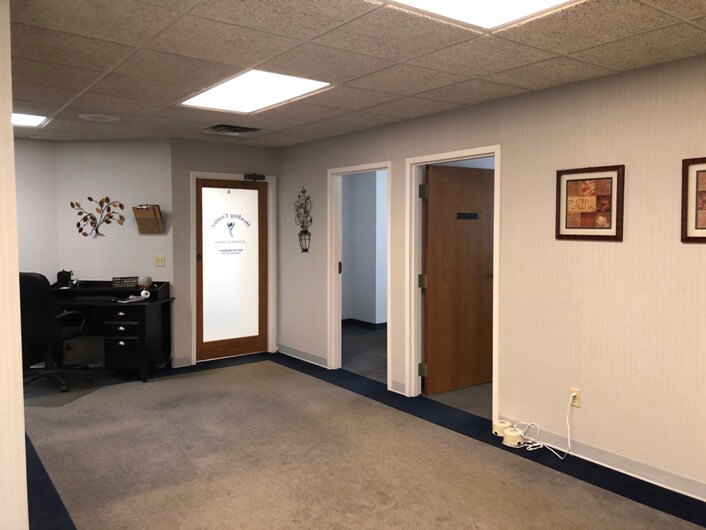 More Photos Of 2804 Boilermaker Ct, Valparaiso Office For Sale