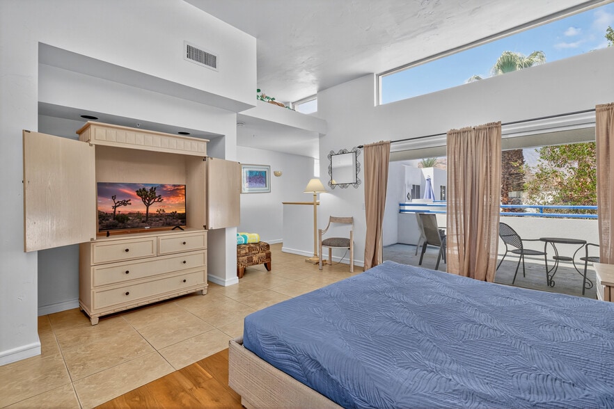 More Photos Of 67590 Jones Rd, Cathedral City Hotel For Sale