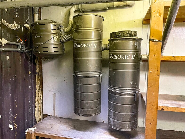 More Photos Of 459 Southgate Dr, Tomahawk Industrial For Sale