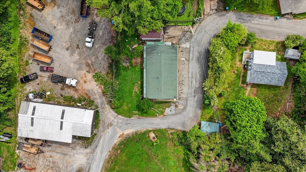 More Photos Of 79 Jones St, Jasper Warehouse For Sale