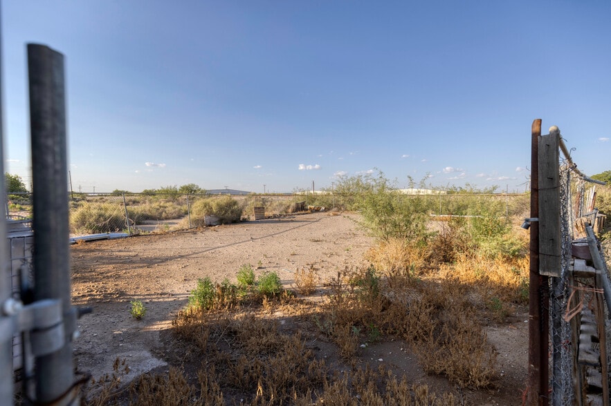 More Photos Of 611 W Main St, Fabens Apartments For Sale