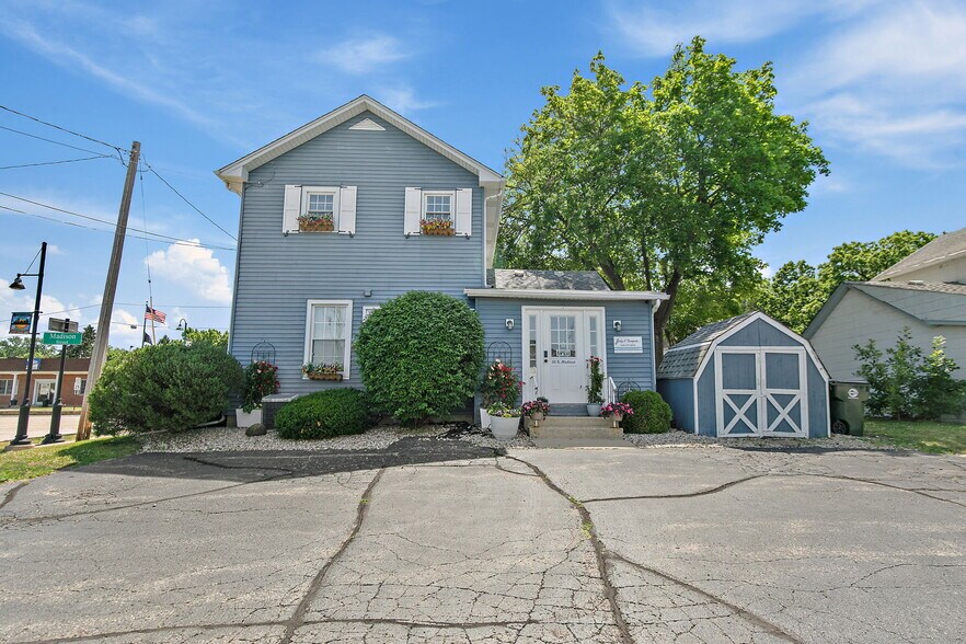 More Photos Of 55 S Madison St, Oswego Office For Sale