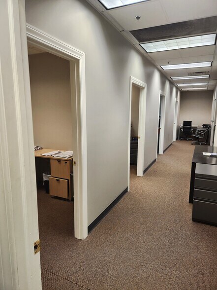 More Photos Of 20365 Progress Dr, Strongsville Warehouse For Lease