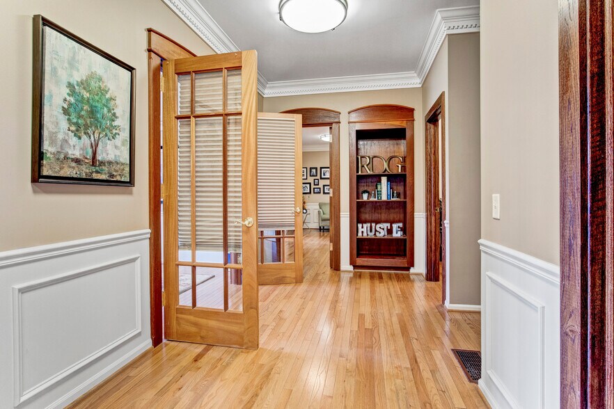 More Photos Of 69 Monroe Ave, Pittsford Office For Lease