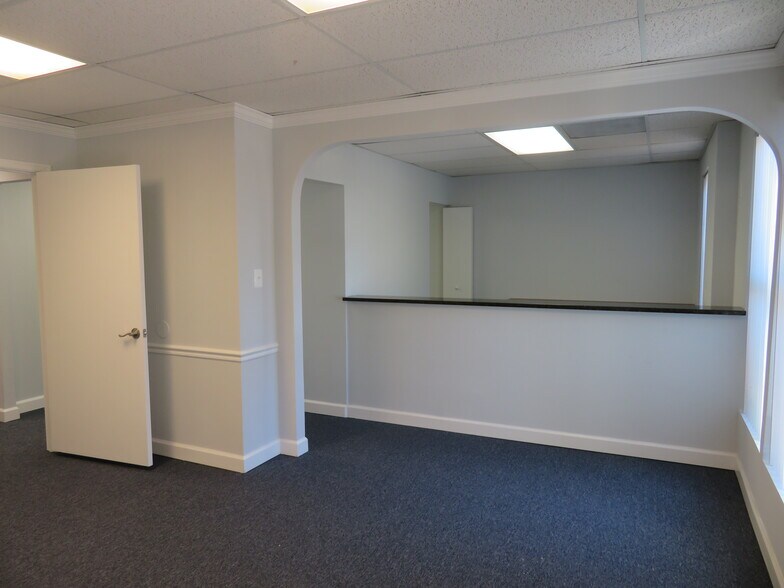 More Photos Of 19719 Executive Park Cir, Germantown Medical For Lease