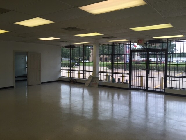 More Photos Of 9700 Almeda Genoa Rd, Houston Flex For Lease