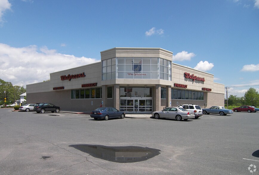 Primary Photo Of 1440 Boston Rd, Springfield Drugstore For Lease