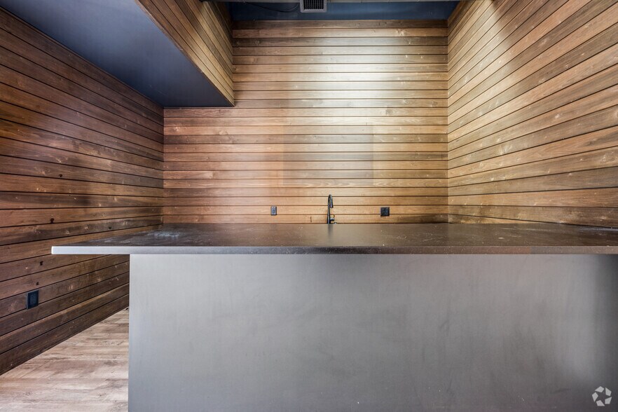 More Photos Of 1831 Peachtree Rd NW, Atlanta Storefront For Lease