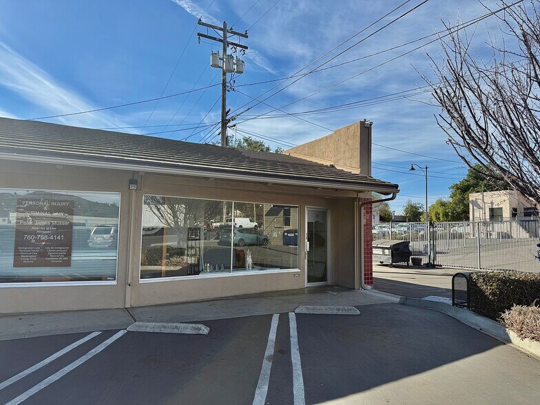 More Photos Of 110 S Citrus Ave, Vista Freestanding For Lease