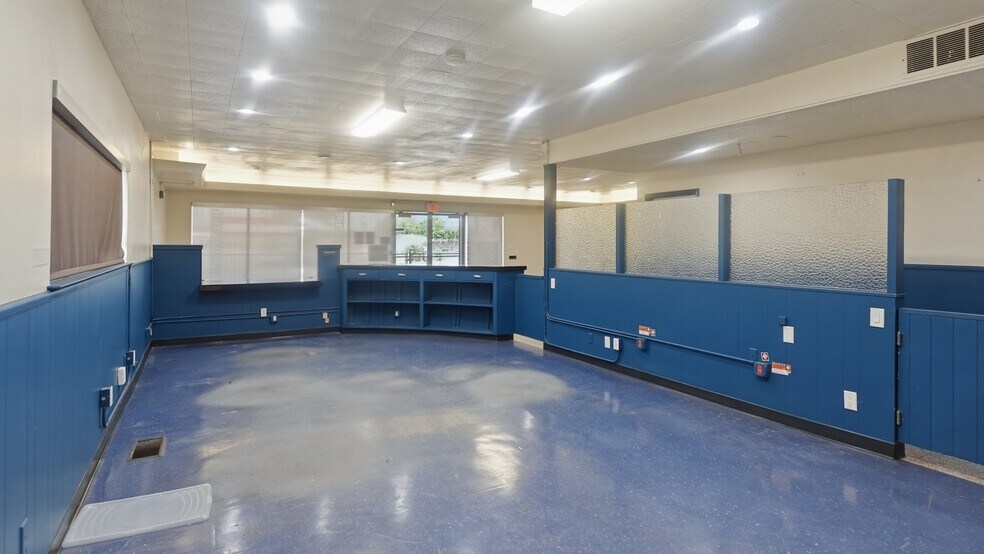 More Photos Of 324 S Gateway Dr, Madera Medical For Sale