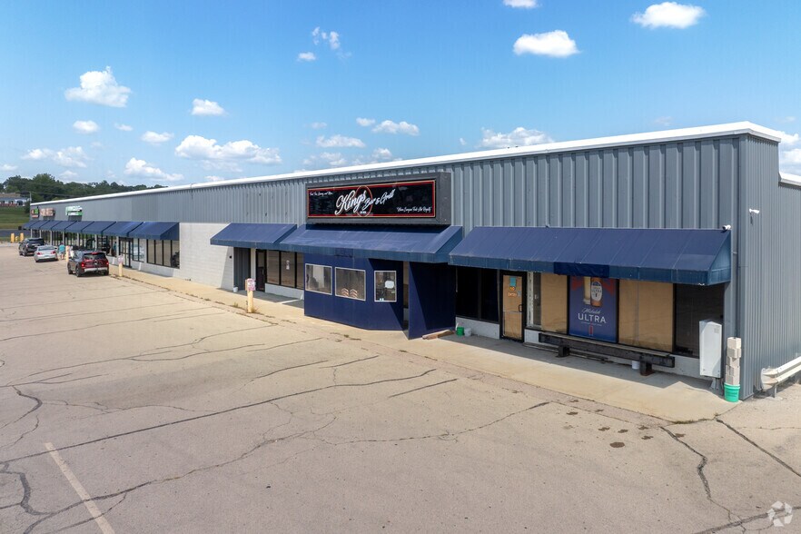 More Photos Of 1801 S West Ave, Freeport Storefront For Sale