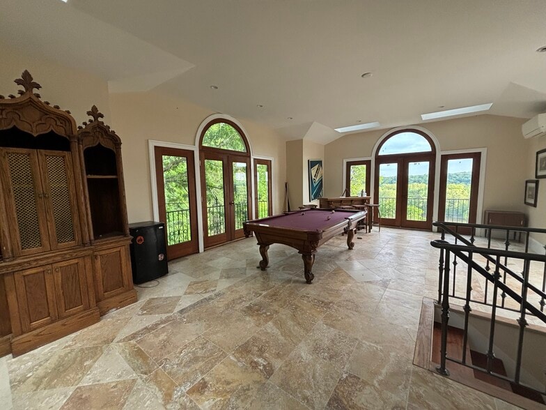 More Photos Of 11500 Springridge Rd, Potomac Specialty For Sale