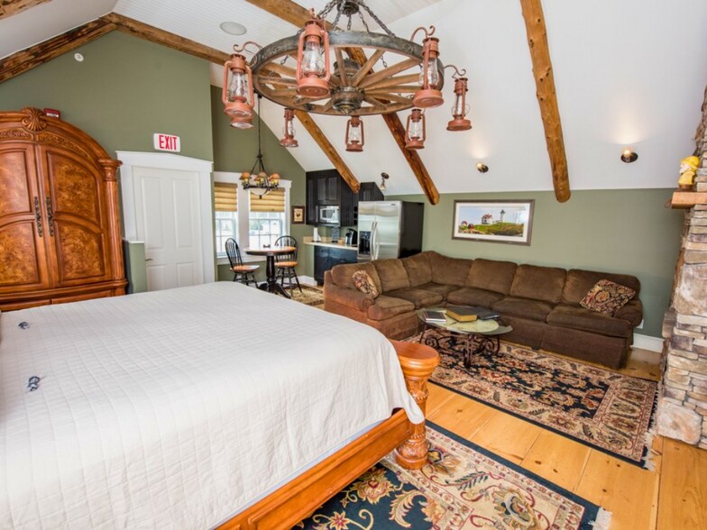 More Photos Of 571 Main St, Ogunquit Hospitality For Sale