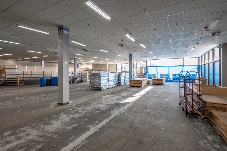 More Photos Of 35 Pine St, Manchester Manufacturing For Lease