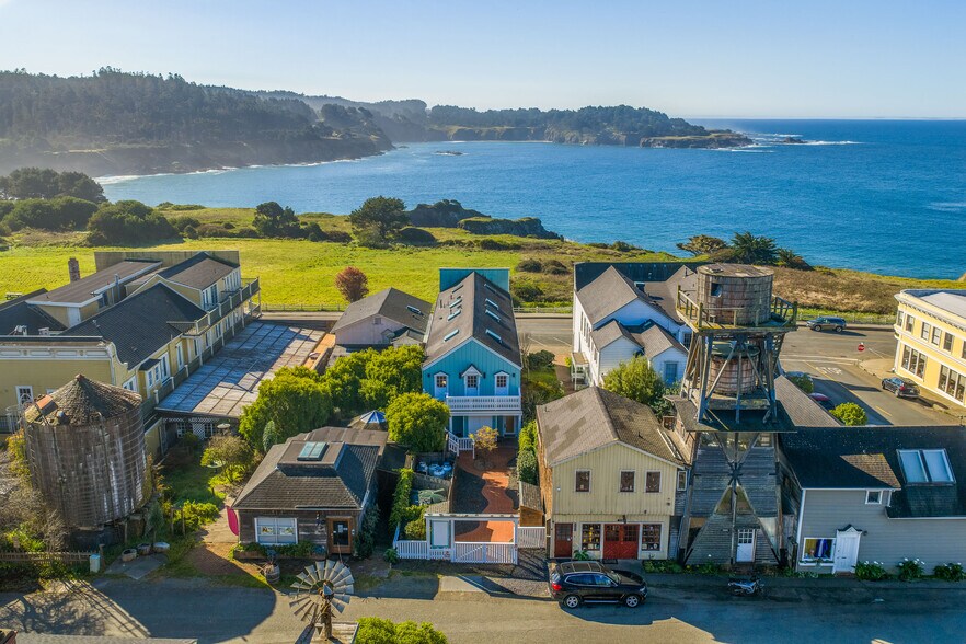 More Photos Of 45094 Main St, Mendocino General Retail For Sale