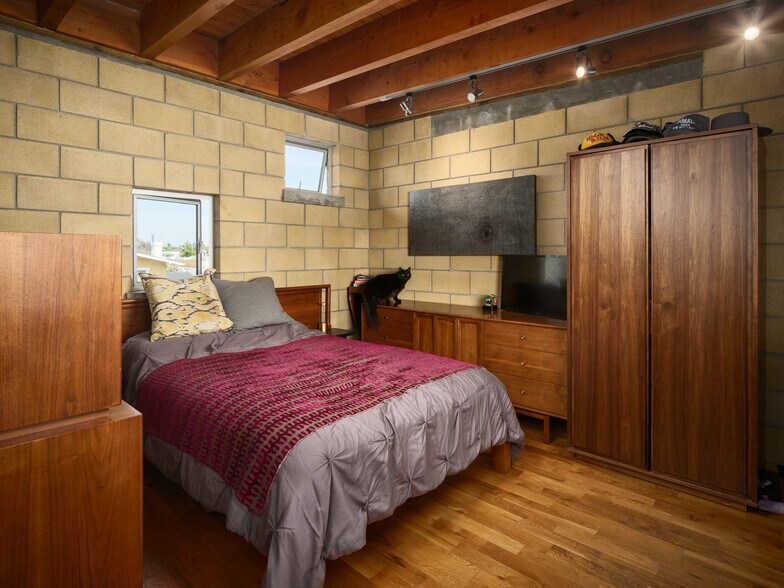 More Photos Of 2202 30th St, San Diego Apartments For Sale