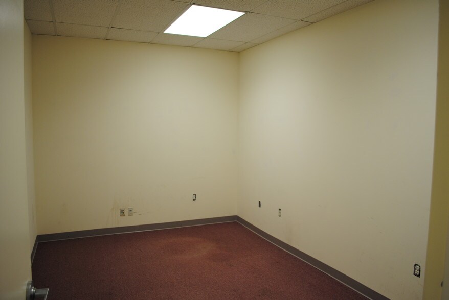 More Photos Of 1115 Garrisonville Rd, Stafford Office For Lease