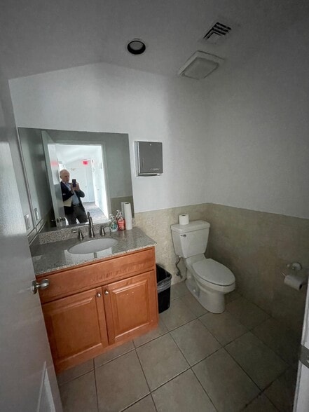 More Photos Of 615 Main St, Toms River Office For Sale