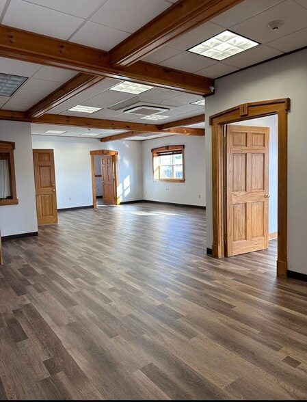 More Photos Of 132 Main St, Southington Bank For Lease
