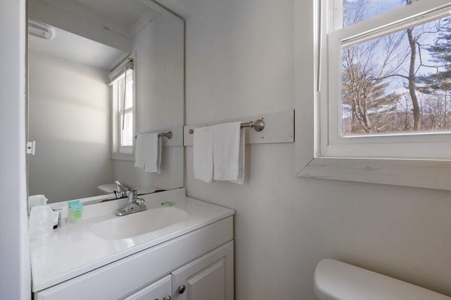 More Photos Of 180 Main St, North Woodstock Hotel For Sale