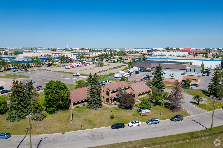 More Photos Of 5160 Skyline Way NE, Calgary Office For Lease