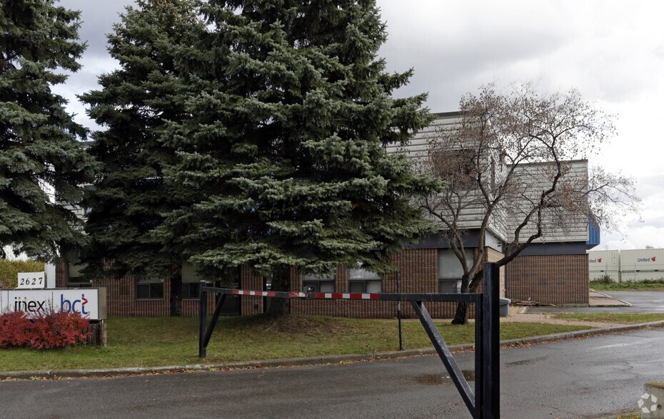 More Photos Of 2627 Edinburgh Pl, Ottawa Warehouse For Lease