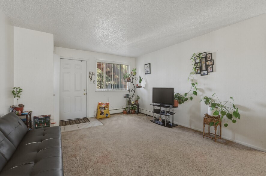 More Photos Of 1447 Nokomis Dr, Colorado Springs Apartments For Sale