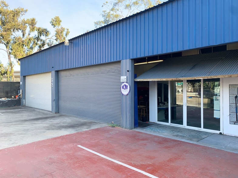 More Photos Of 765 17th St, San Diego Service For Sale