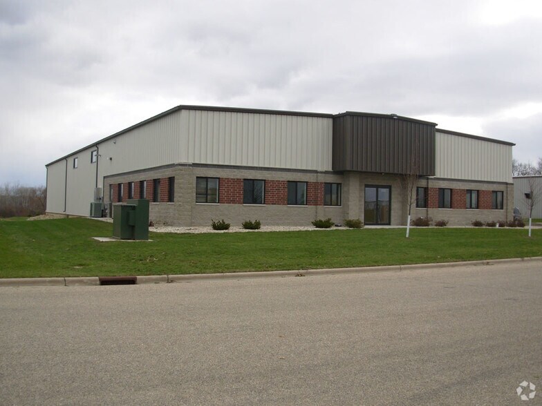 More Photos Of 380 Business Park Cir, Stoughton Warehouse For Lease