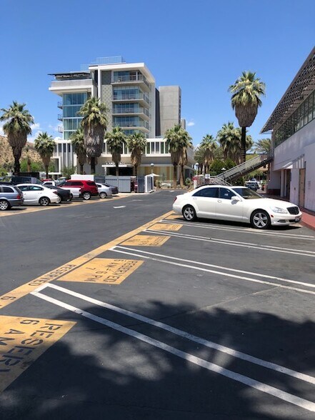 More Photos Of 100-139 S Palm Canyon Dr, Palm Springs Storefront Retail Office For Lease
