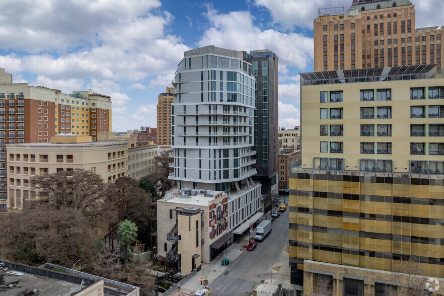 More Photos Of 143 E Commerce St, San Antonio Apartments For Lease