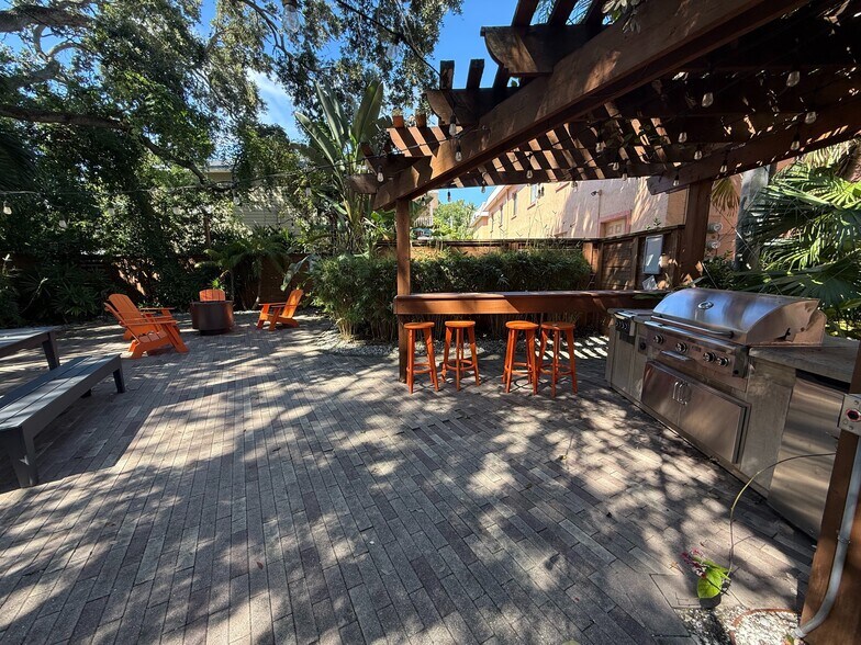 More Photos Of 1405 S Lorenzo Ave, Tampa Apartments For Sale
