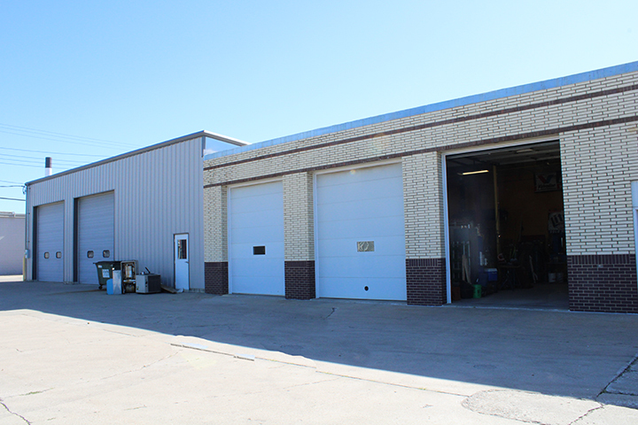 Primary Photo Of 116 S Commercial Ave, Eagle Grove Industrial For Sale