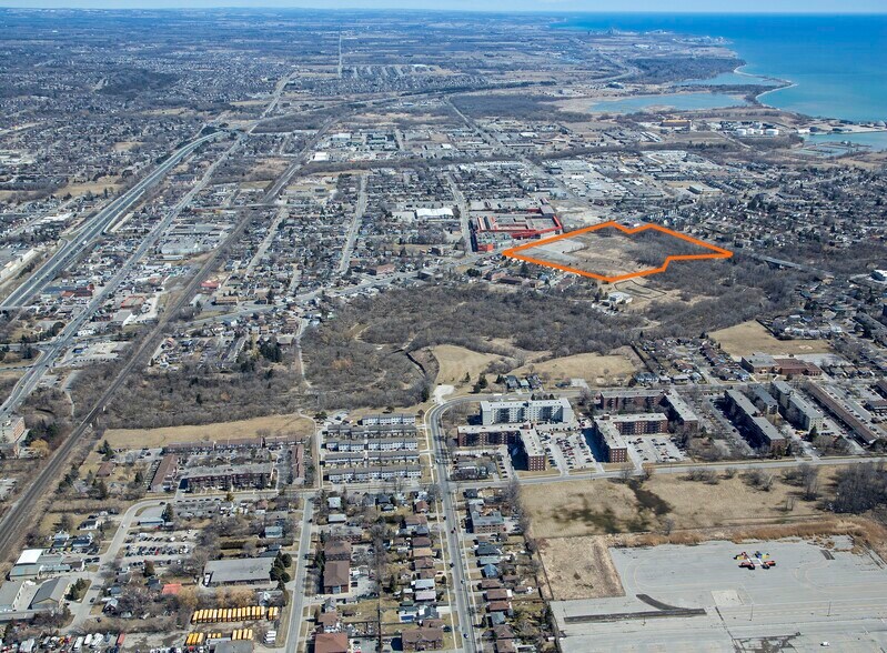 More Photos Of 0 Simcoe St S, Oshawa Land For Lease