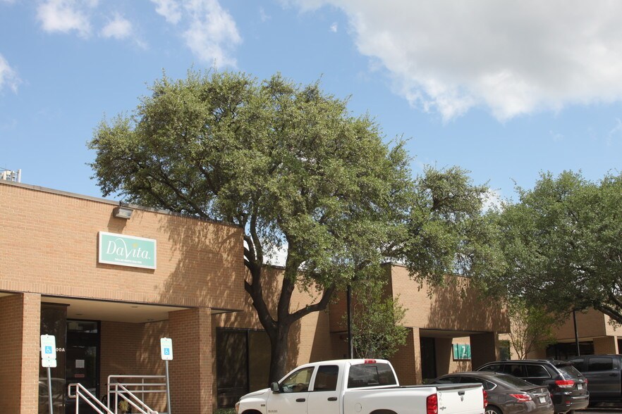 More Photos Of 11910 Greenville Ave, Dallas Office For Lease