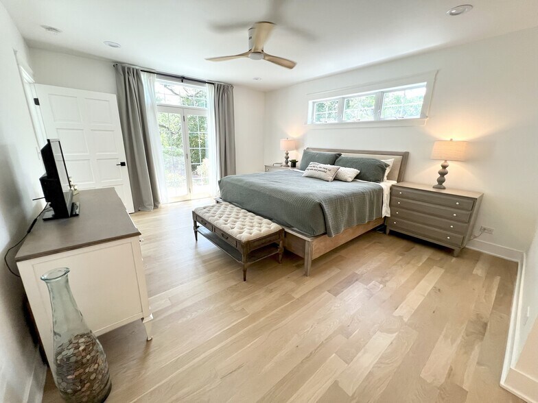 More Photos Of 204 Country Commons Rd, Trout Valley Specialty For Sale