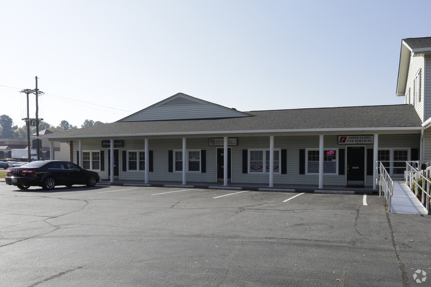 12011205 W Floyd Baker Blvd, Gaffney, SC 29341 Retail For Lease