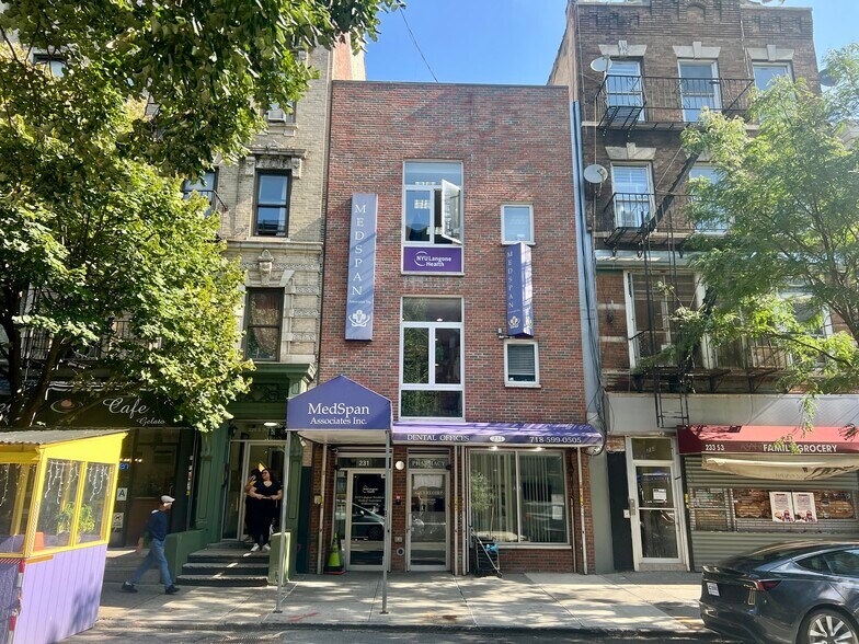 More Photos Of 168 Havemeyer St, Brooklyn Medical For Sale