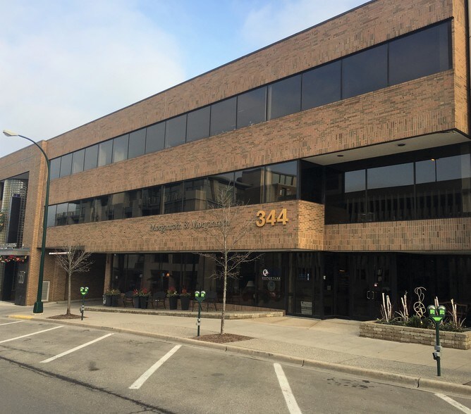 More Photos Of 344 N Old Woodward Ave, Birmingham Office For Lease
