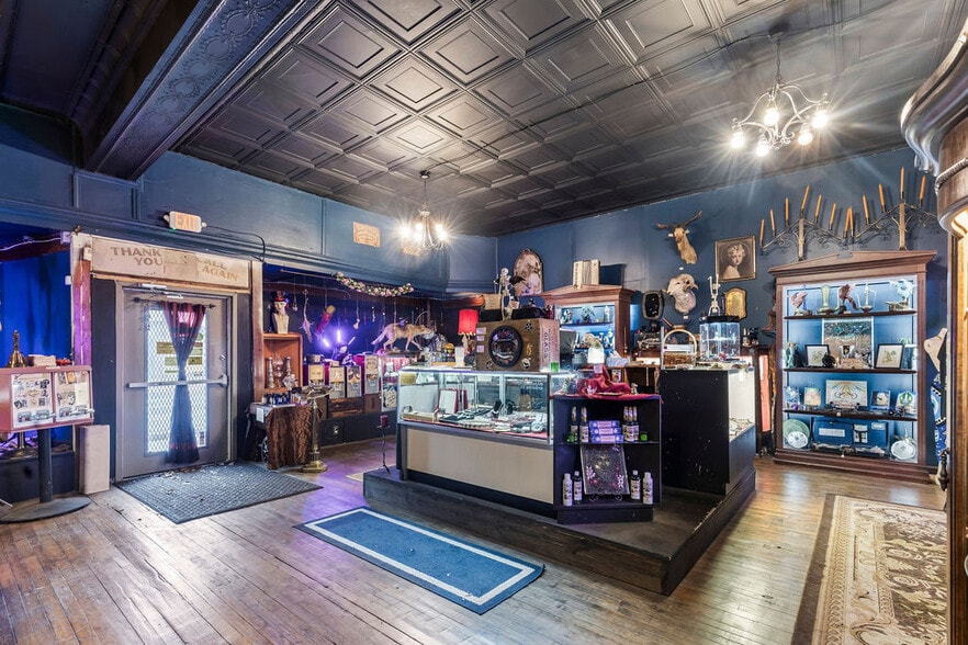 More Photos Of 1185-1205 W Broad St, Columbus Storefront Retail Office For Sale