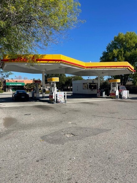 More Photos Of 2194 University Ave, East Palo Alto Service Station For Sale