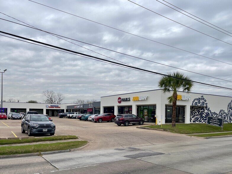More Photos Of 2915-2991 Bingle Rd, Houston Unknown For Lease