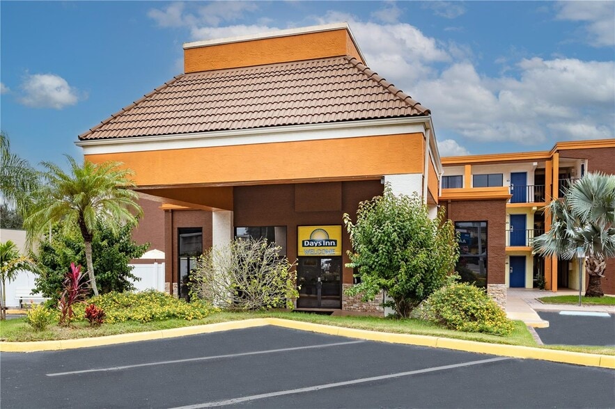 More Photos Of 8245 S Us-17-92 Hwy, Casselberry Hotel For Sale