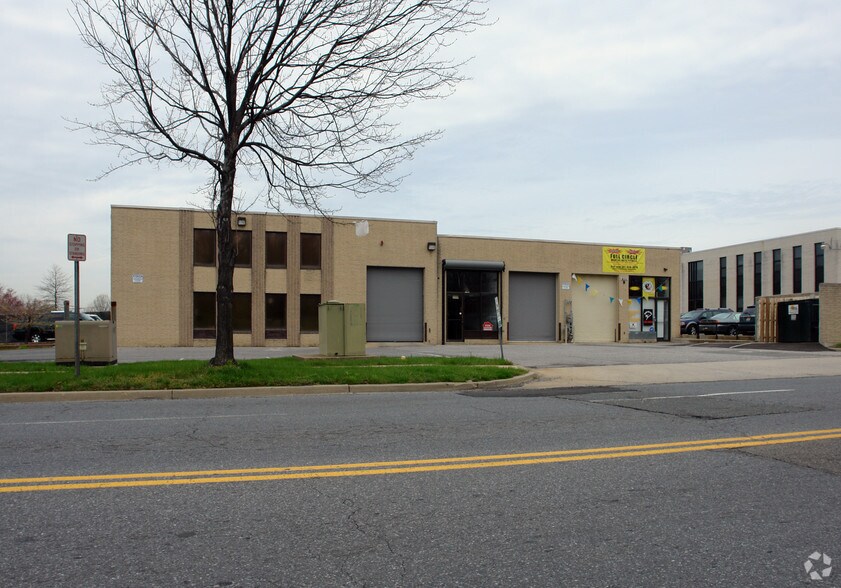 Primary Photo Of 9000 Edgeworth Dr, Capitol Heights Warehouse For Lease