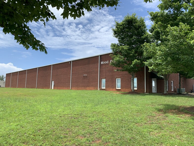 Primary Photo Of 4322 McBrayer Rd, Oakwood Warehouse For Lease
