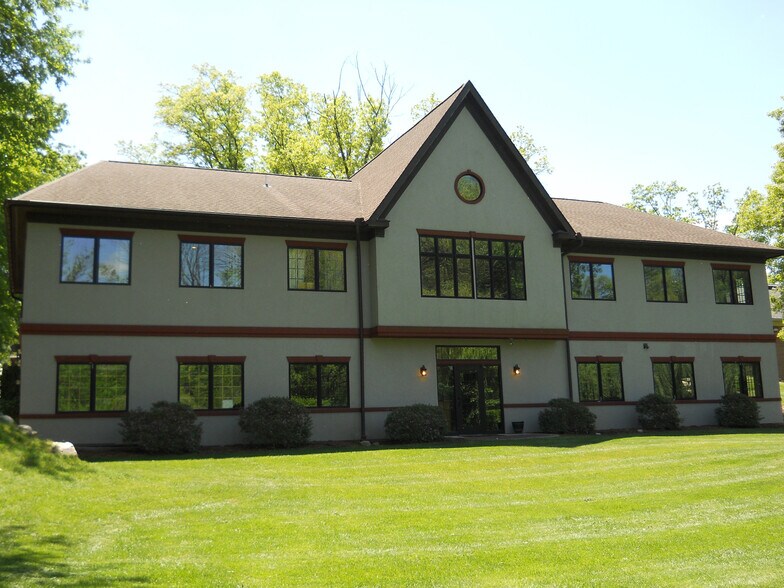 More Photos Of 440 W Centre Ave, Portage Office For Sale