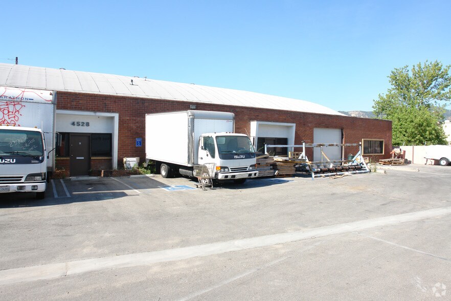 More Photos Of 4528 Brazil St, Los Angeles Warehouse For Lease