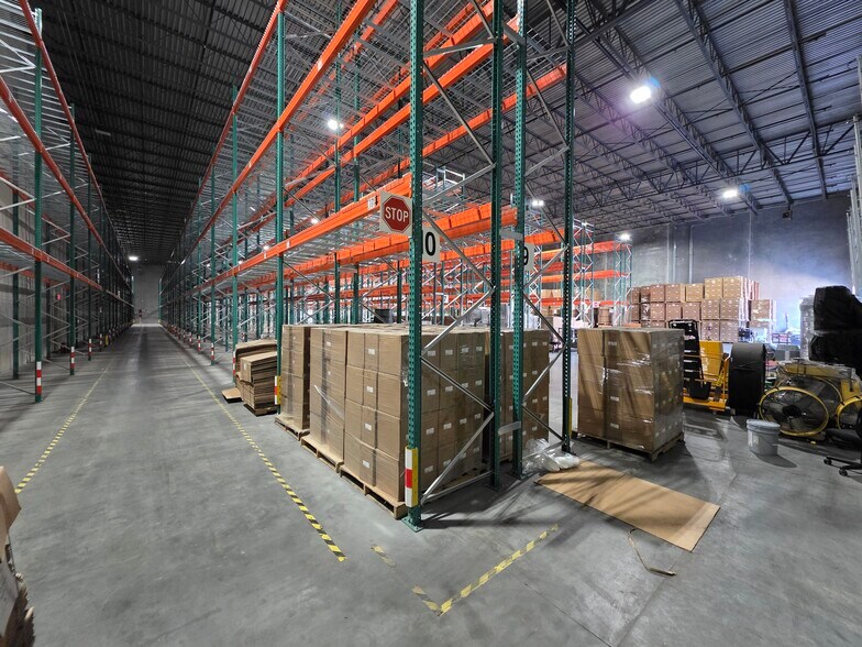 More Photos Of 17620 Eastex Fwy, Humble Industrial For Sale