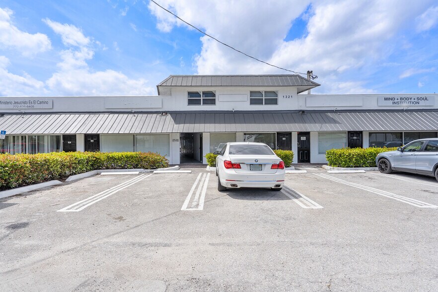 More Photos Of 1311-1401 S Dixie Hwy E, Pompano Beach Freestanding For Sale